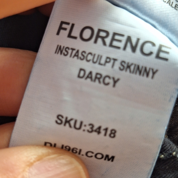 DL1961 Florence Dark Wash Darcy 23 - Picture 9 of 9